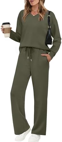 Deep army green gives this relaxed V-neck pullover and wide-leg pant set an easy, grounded look for cool evenings.
