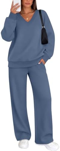 A relaxed v-neck top pairs with wide-leg pants in our lightweight polyester-cotton blend knit for easy travel days.