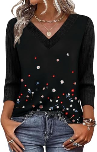 Three-quarter sleeves and a clean V-neck define this printed top, finished in our patterned Print 04 colorway.