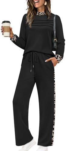 Soft spacer fabric gives this leopard print two-piece set an airy drape, paired with a pleated long-sleeve top and cropped wide pants.