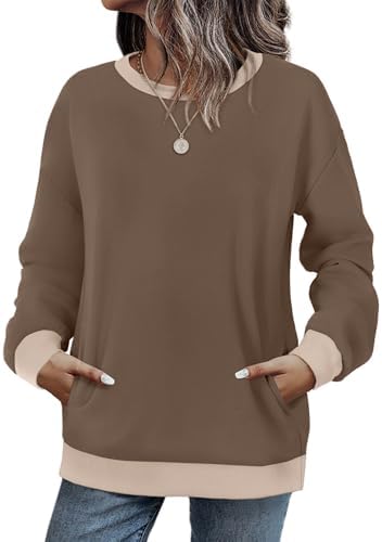 Warm coffee beige tone meets a lightweight stretch knit and a discreet side pocket for easy layering through cool summer nights.