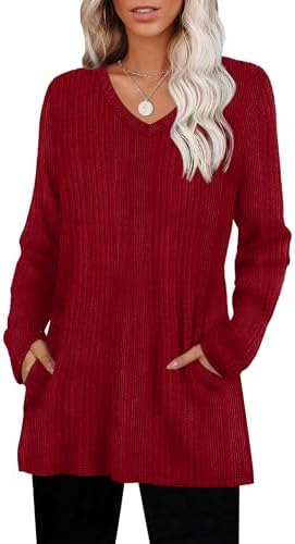 Deep burgundy ribbed knit shapes this loose long-sleeve tunic, finished with an open V-neckline and two side pockets.