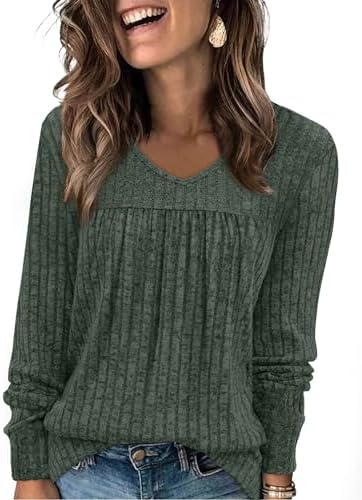 A ribbed green knit pairs with a clean V-neckline and soft front pleats for breezy layering on cooler days.