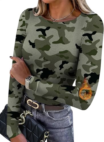 A light fleece backing warms this close-cut crewneck in our muted Print 01 camouflage, built for chilly morning layering.