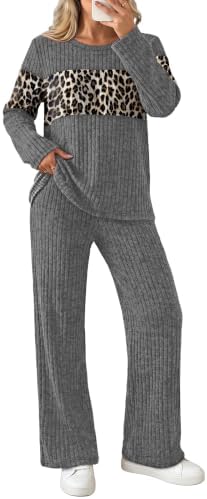 Spotted accents break up cool grey on this soft two-piece set, cut with a relaxed V-neck top and wide-leg pocketed pants.