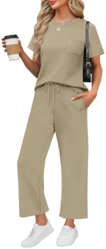 A soft khaki spacer knit pairs an airy crewneck tee with cropped wide-leg pants that pack flat for long flights.