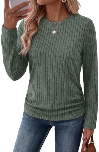 Side shirring gives this grey green ribbed tunic soft gathers that stay put over jeans and leggings.