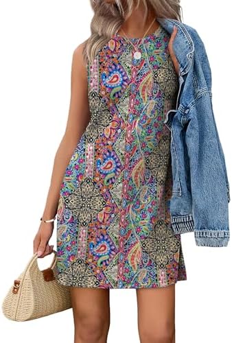 Printed in an intricate boho pattern, this lightweight jersey tunic dress pairs a simple crew neck with a breezy knee-length hem.