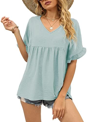 Cut in a pale mint shade, this light green babydoll top pairs a neat V-neckline with easy flutter sleeves for warm days.
