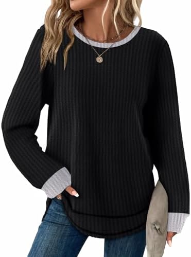 Contrasting charcoal and black color-blocking gives this textured waffle tunic an easy edge for crisp mornings.