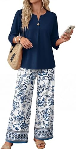A relaxed two-piece set in a blue boho floral print, paired with easy three-quarter sleeves and wide-leg knit pants.