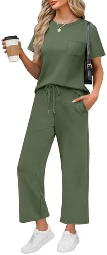 Airy spacer knit in a fresh green shade pairs a classic crew neck tee with wide leg cropped pants for easy summer travel.