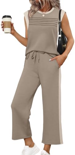 Rich coffee brown meets soft beige in this lightweight two-piece lounge set, finished with an airy cap-sleeve top and cropped wide legs.