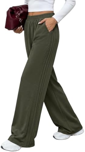 A rich green knit cut into roomy wide legs gives these pull-on lounge pants an earthy tone for easy daily wear.
