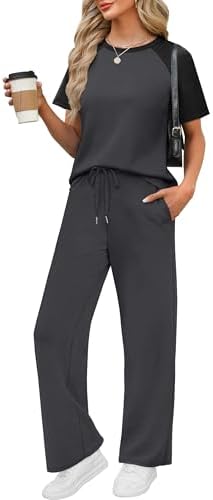 Color blocked grey panels give this breathable spacer knit two-piece set a clean, modern finish for warm travel days.